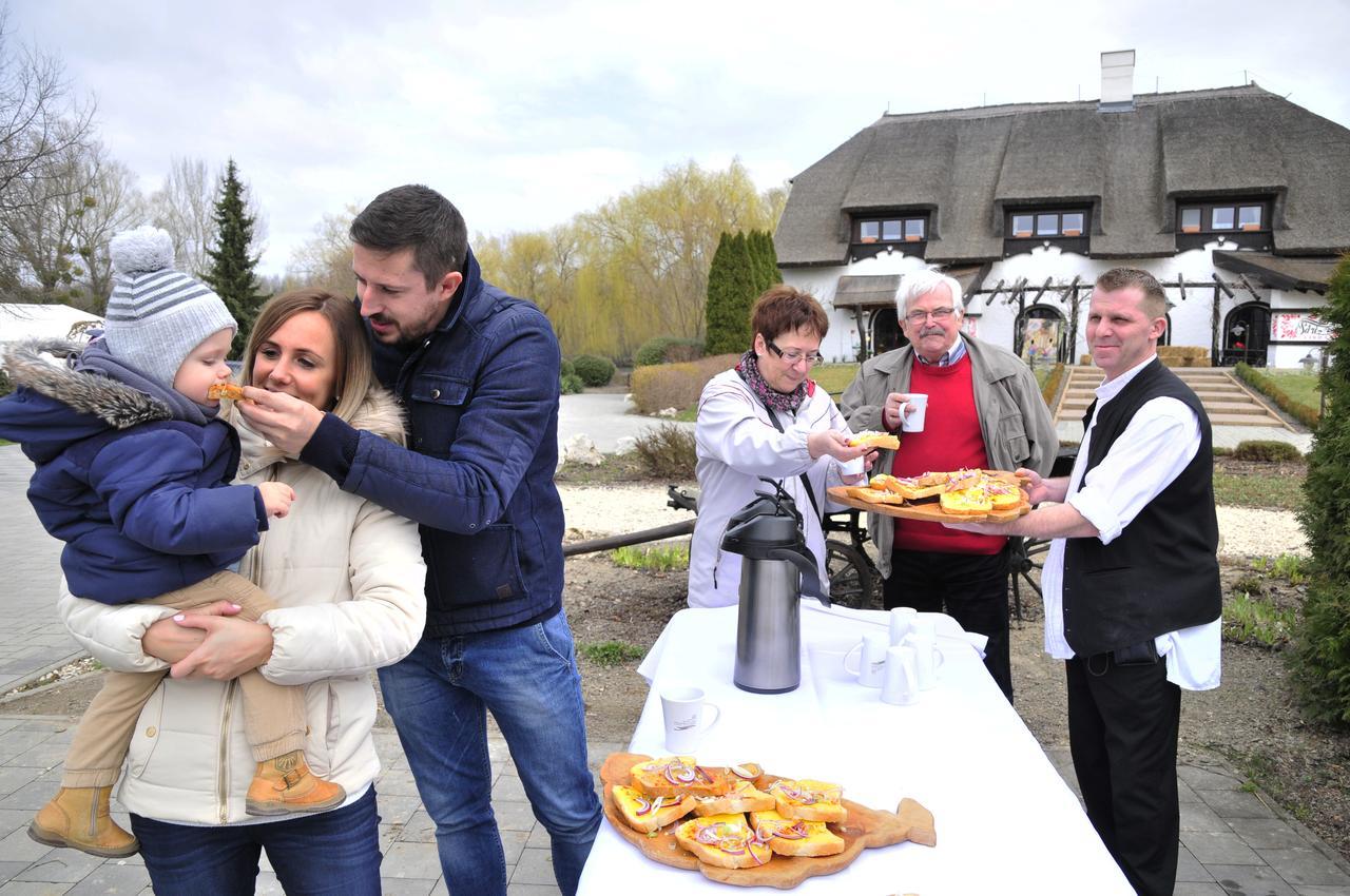Sari Udvar Dunakiliti Exteriér fotografie